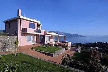 Nikolaos House アパートホテル